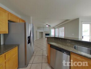 697 Senator Ct in Henderson, NV - Building Photo - Building Photo