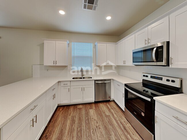 21511 S 231st Way in Queen Creek, AZ - Foto de edificio - Building Photo