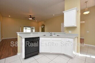 2426 Colonel Ford Dr in Lakeland, FL - Building Photo - Building Photo