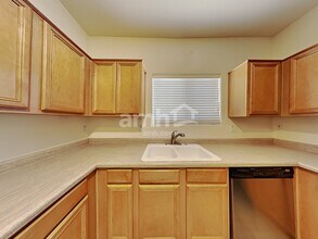 15954 W Port Royale Ln in Surprise, AZ - Building Photo - Building Photo