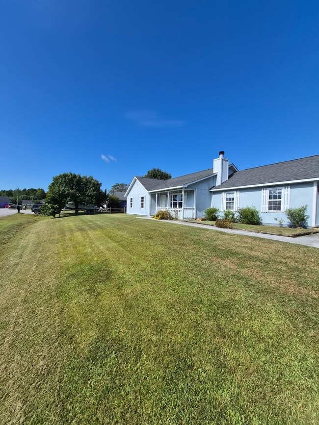 204 Zachary Ln in Hubert, NC - Building Photo - Building Photo