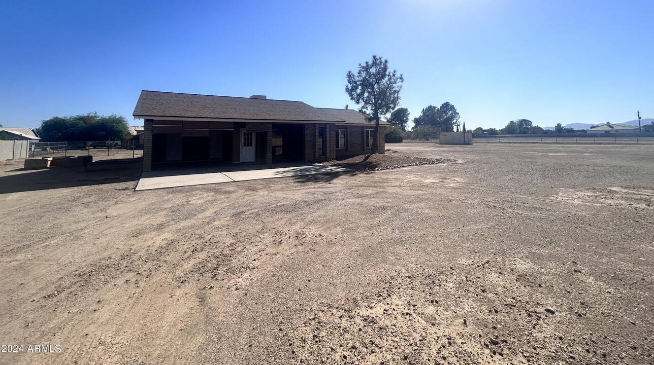 12417 W Varney Rd in El Mirage, AZ - Building Photo