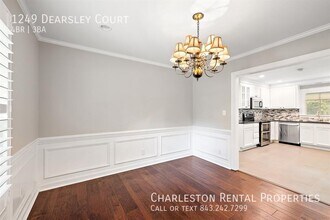 1249 Dearsley Ct in Mount Pleasant, SC - Building Photo - Building Photo