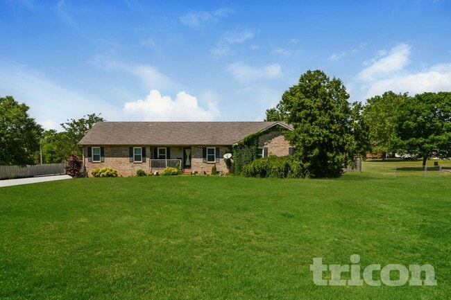 property at 3433 Greens Mill Rd