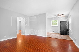 3208 Orchard Manor Cir in Louisville, KY - Building Photo - Building Photo