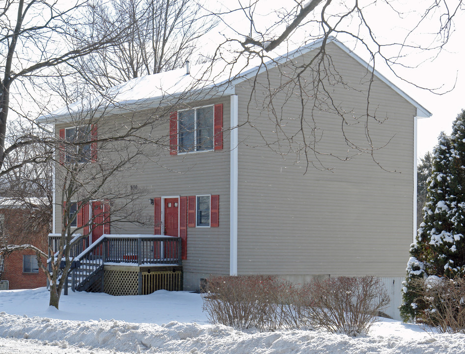 830 S Pugh St in State College, PA - Foto de edificio