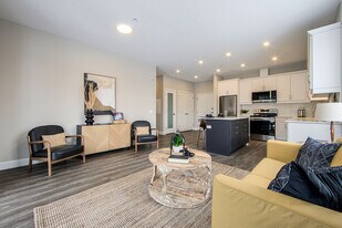 Elio Apartments in London, ON - Building Photo