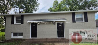 5020 NW High Dr Terrace in Riverside, MO - Building Photo