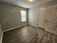 122 Hickory Trail photo'