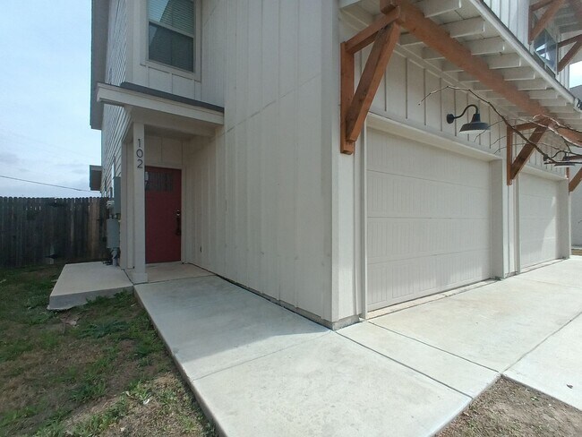 7518 Astro Fld in San Antonio, TX - Building Photo - Building Photo
