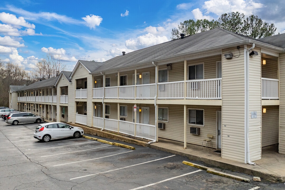 Cumberland Lodge in Marietta, GA - Building Photo