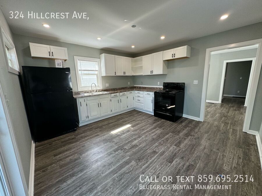 324 Hillcrest Ave in Lexington, KY - Building Photo