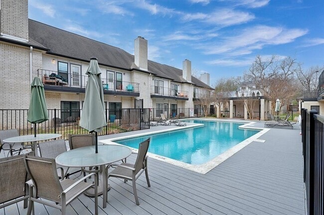 property at 1307 Kinney Ave