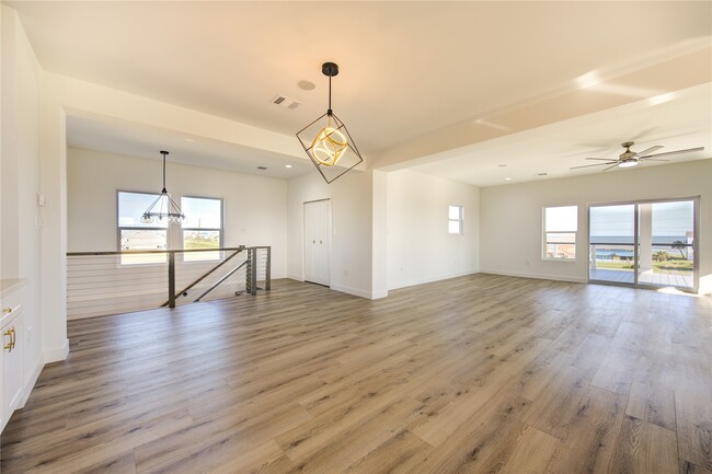 21201 Scissor Tail Ln in Jamaica Beach, TX - Building Photo - Building Photo