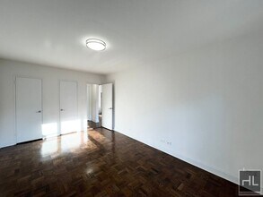 EAST 35 STREET, Unit 9E in New York, NY - Building Photo - Building Photo