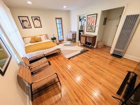 10985 Culver Blvd, Unit 10985 in Culver City, CA - Building Photo