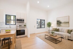 The Coastal Apartments in Santa Monica, CA - Building Photo