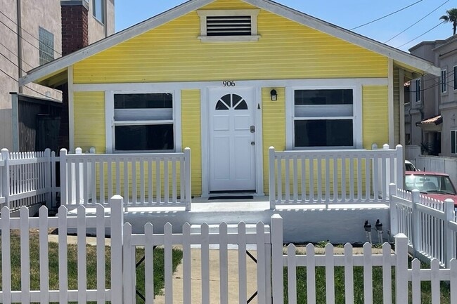 property at 906 7th St