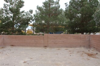 5005 Diamond Ranch Ave in Las Vegas, NV - Building Photo - Building Photo