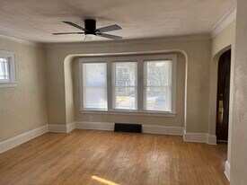 2162 N 63rd St, Unit 1 in Wauwatosa, WI - Building Photo