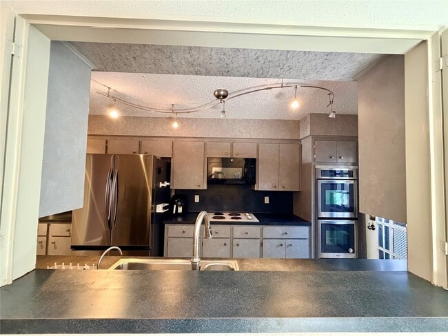 property at 4503 Medinah Pl