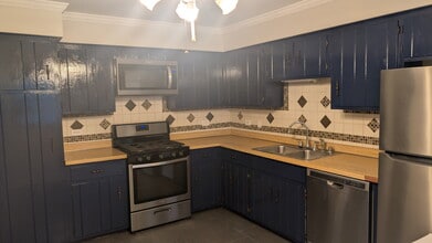 13050 S Marquette Ave, Unit 3E in Chicago, IL - Building Photo - Building Photo