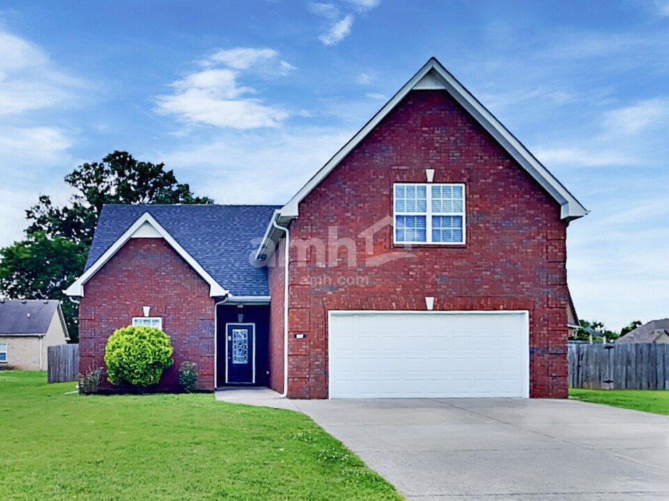 107 Buster St in Smyrna, TN - Building Photo