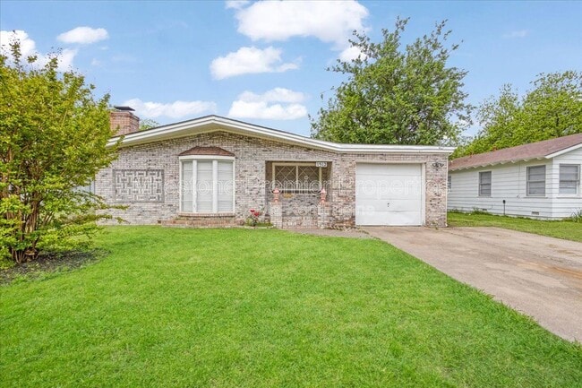 property at 1512 N Highland Ave