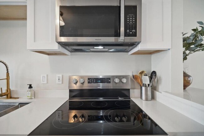 1417 E 38th Pl in Tulsa, OK - Foto de edificio - Building Photo