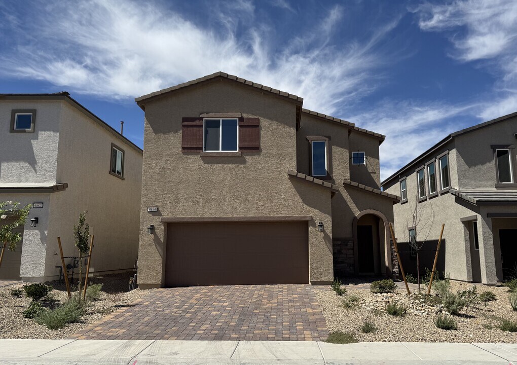 9874 Lost Horse Ave in Las Vegas, NV - Building Photo