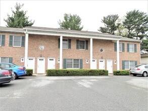 1317 Lincoln Heights Ave, Unit 4 in Ephrata, PA - Building Photo - Building Photo