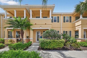 3736 82nd Ave Cir E in Sarasota, FL - Building Photo