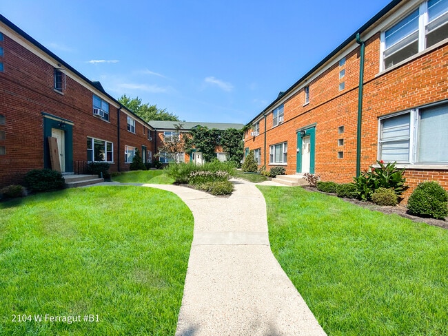 property at 2104 W Farragut Ave
