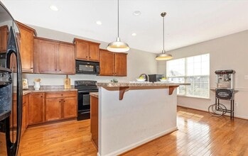 5032 Wesley Square in Frederick, MD - Building Photo - Building Photo