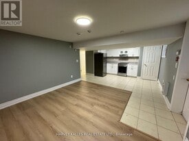 775 Ossington Ave in Toronto, ON - Building Photo