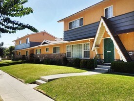 711 S Sierra Vista in Alhambra, CA - Building Photo