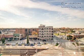 100 N Addison Ave-Unit -FL6-ID866 in Elmhurst, IL - Building Photo - Building Photo