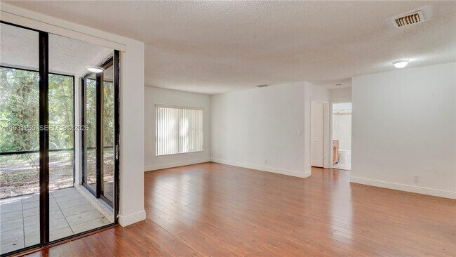 3846 Coral Tree Cir in Coconut Creek, FL - Building Photo - Building Photo