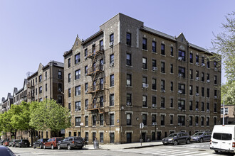 34-44 Seaman avenue in New York, NY - Foto de edificio - Building Photo