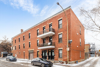 4550-4562 Sainte-Catherine E in Montréal, QC - Building Photo - Building Photo