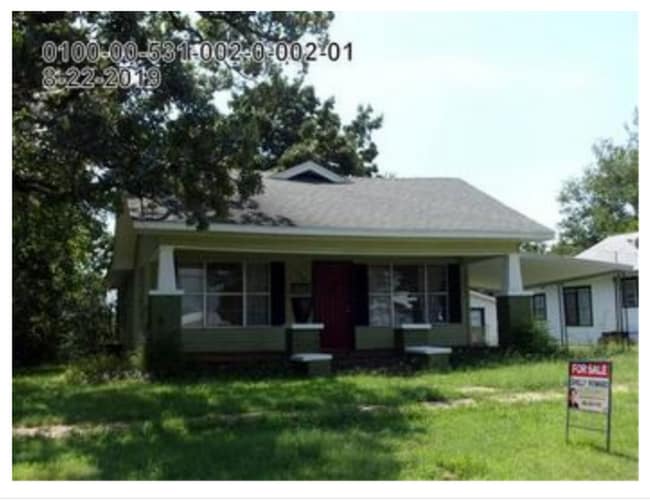 property at 308 W Seminole Ave