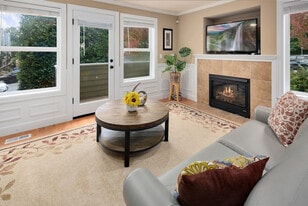 2717 E Yesler Wy in Seattle, WA - Building Photo