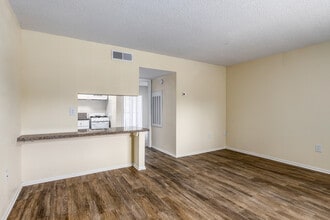 Misty Oaks in Orlando, FL - Building Photo - Interior Photo