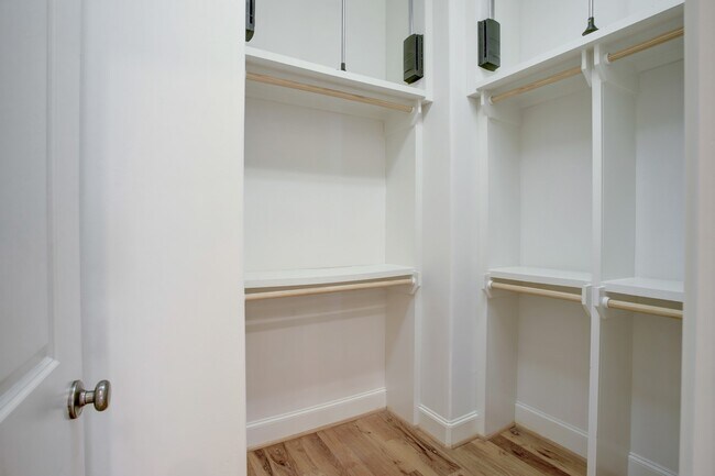 property at 1415 Oakdale St