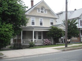 110 W Main St in Marlborough, MA - Building Photo
