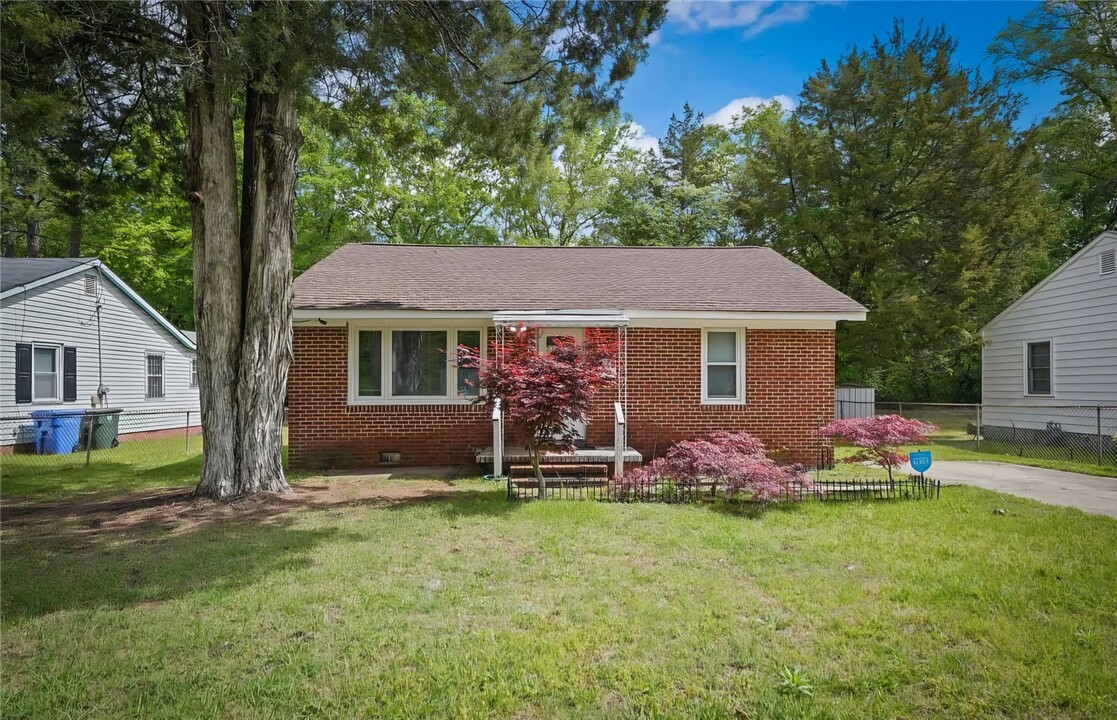 2014 Newark Ave in Fayetteville, NC - Building Photo