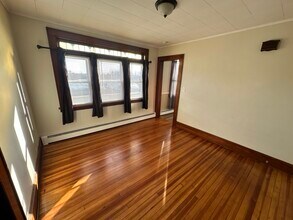 259 Clover St, Unit 259 Clover St in Stratford, CT - Building Photo - Building Photo