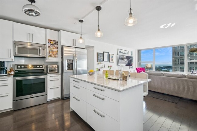 3600 N Lake Shore Dr in Chicago, IL - Building Photo - Building Photo