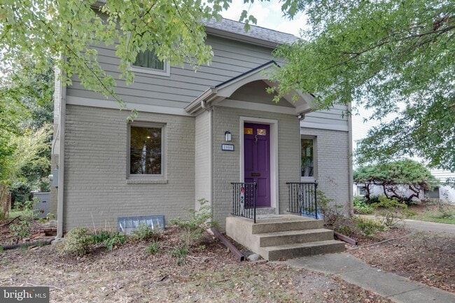 property at 2508 Davis Ave