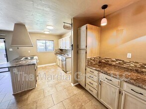 709 Meadow Mead Dr in Allen, TX - Building Photo - Building Photo